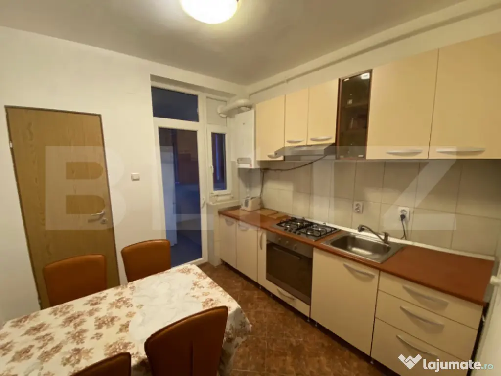 Apartament 3 camere, 70 mp, zona Tolstoi