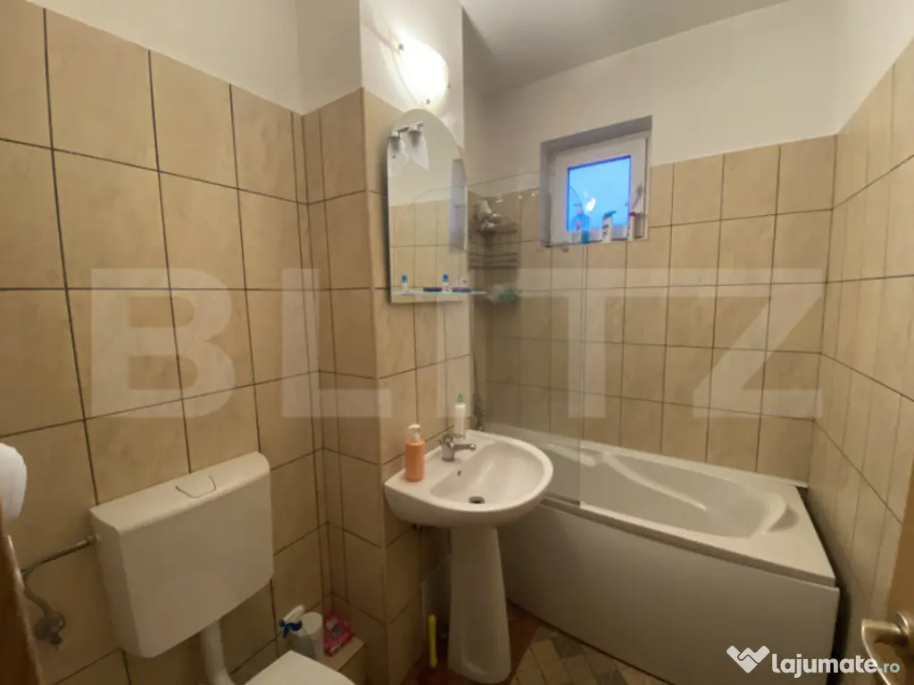 Apartament 3 camere, 70 mp, zona Tolstoi