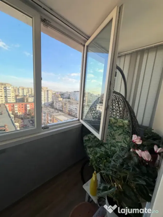 Apartament de vanzare, cu 2 camere, 57 mp, zona Craiovita