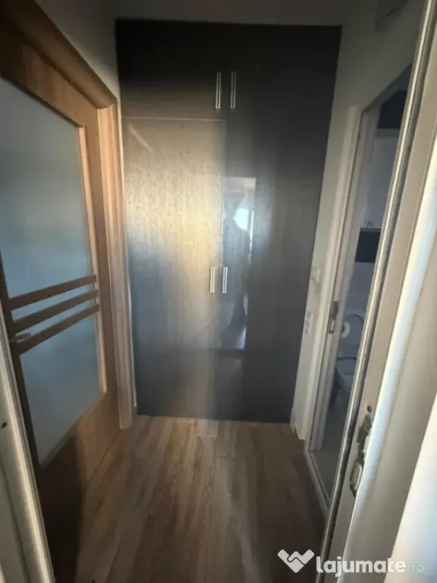 Apartament de vanzare, cu 2 camere, 57 mp, zona Craiovita