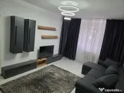 Bdul. Tineretului, vis - a- vis de Park, Apartament 2 camere.Parter! 