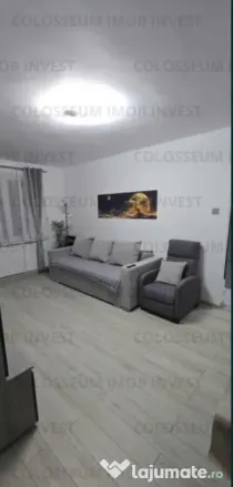 Apartament 2 camere, semidecomandat - zona Garii