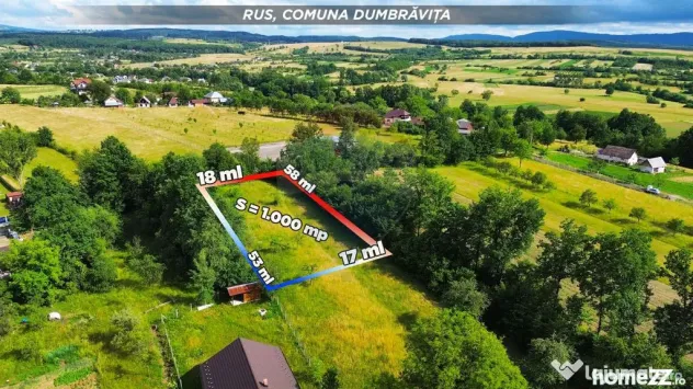 Teren intravilan cu priveliste de vanzare in Rus