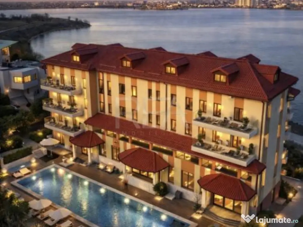 Refugiu Urban Vedere Panoramică pe Malul Lacului Morii