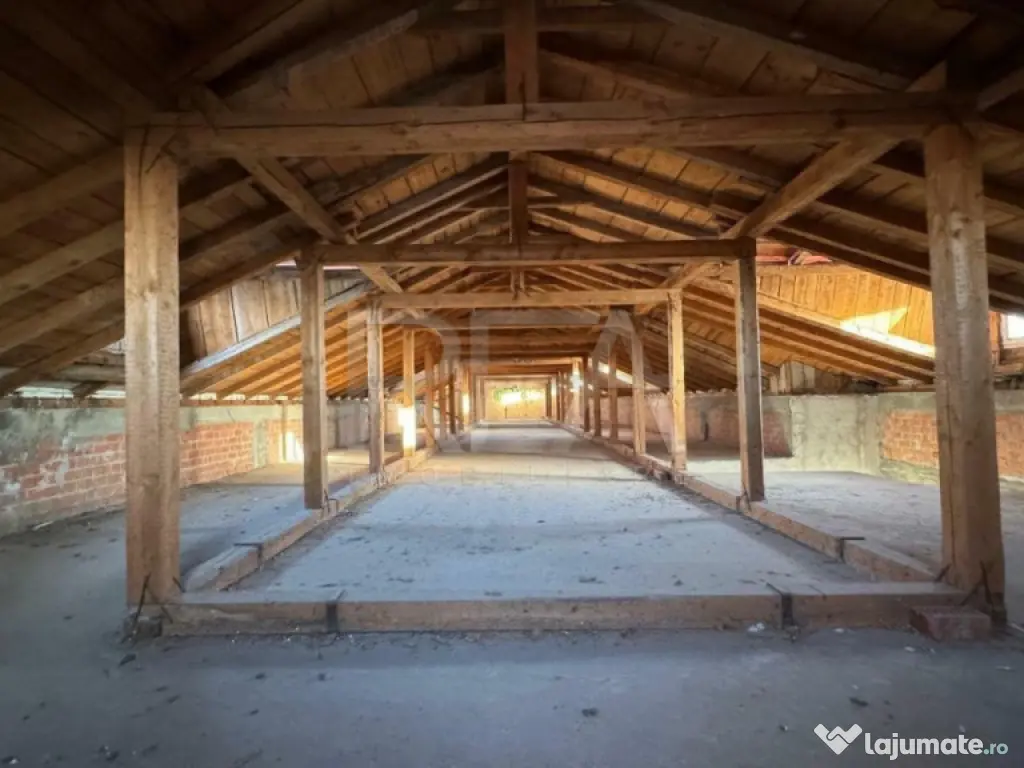 Refugiu Urban Vedere Panoramică pe Malul Lacului Morii