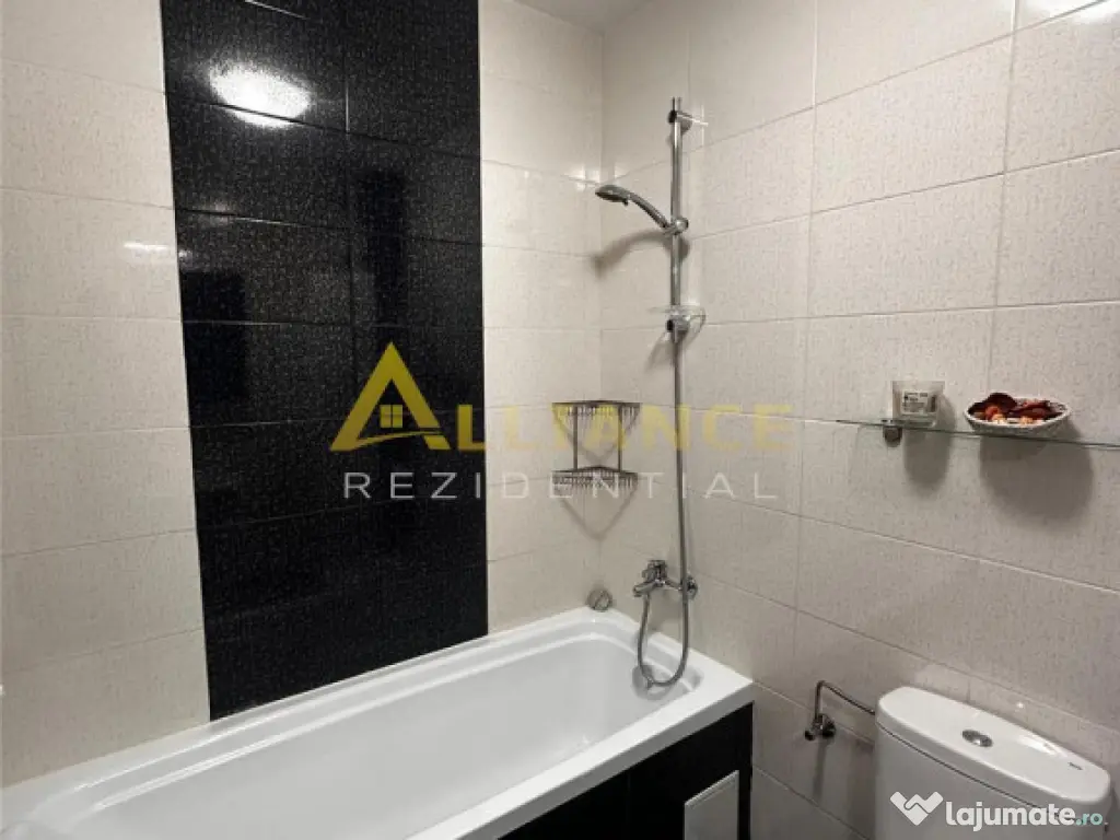 3 camere decomandat Brown Metalurgiei