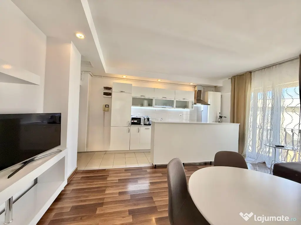 COSMOPOLIS - Apartament 3 camere, vedere panoramica spre lac