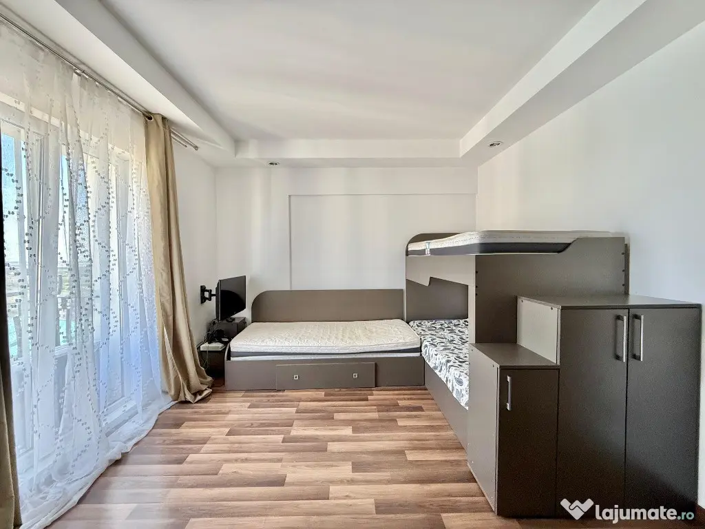 COSMOPOLIS - Apartament 3 camere, vedere panoramica spre lac