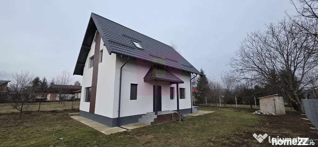Vila de vanzare cu 4 camere in Brebu