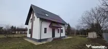 Vila de vanzare cu 4 camere in Brebu