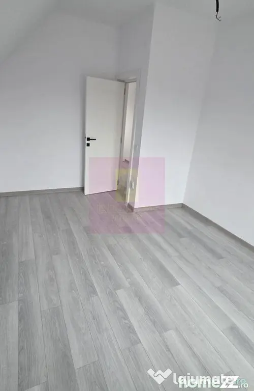 Vila de vanzare cu 4 camere in Brebu