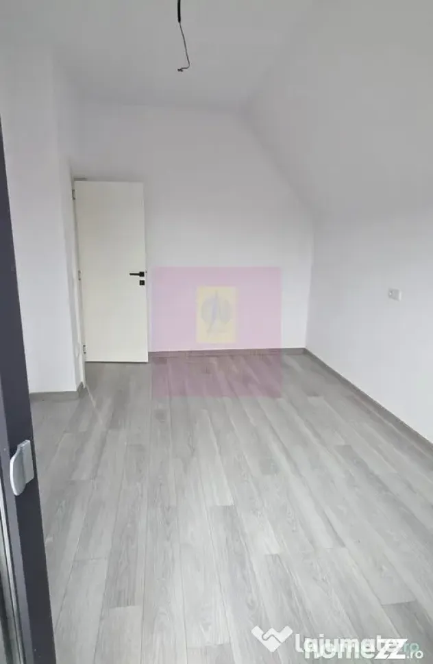 Vila de vanzare cu 4 camere in Brebu