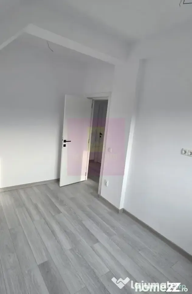 Vila de vanzare cu 4 camere in Brebu