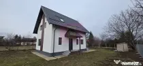 Vila de vanzare cu 4 camere in Brebu
