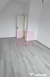 Vila de vanzare cu 4 camere in Brebu 