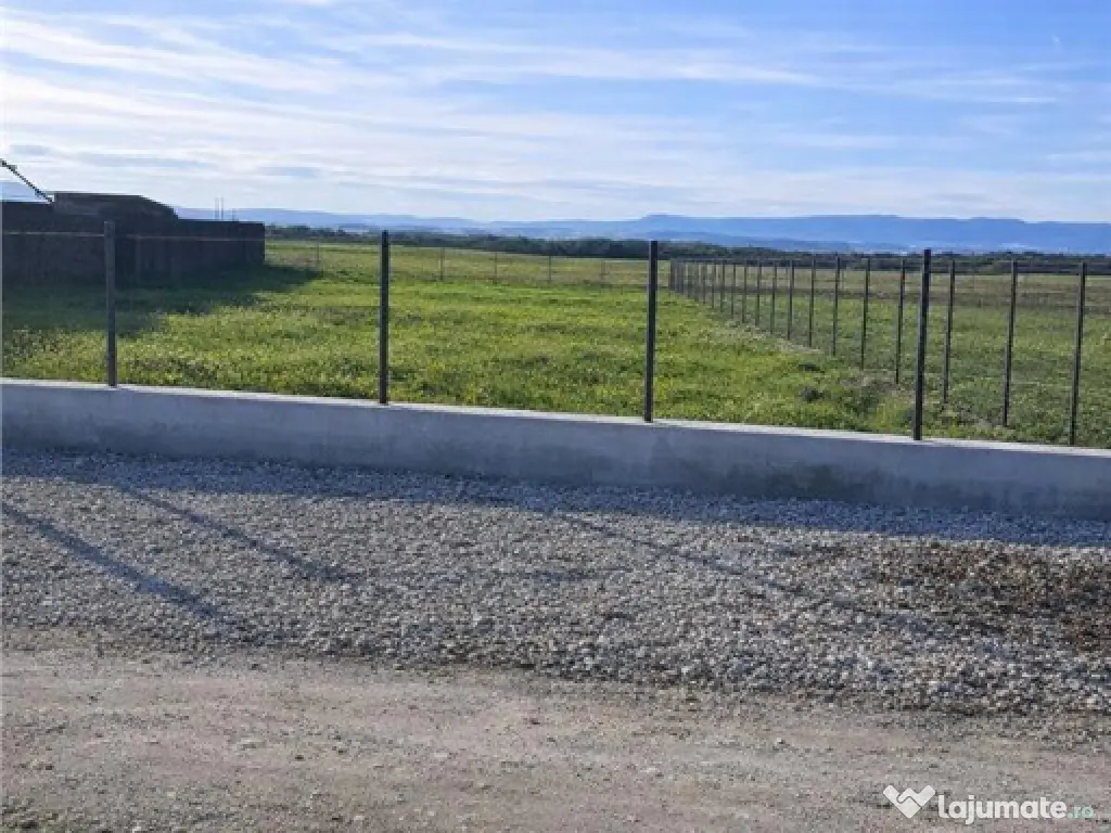 800mp teren intravilan, ingradit, cu facilitati, Bod, Brasov