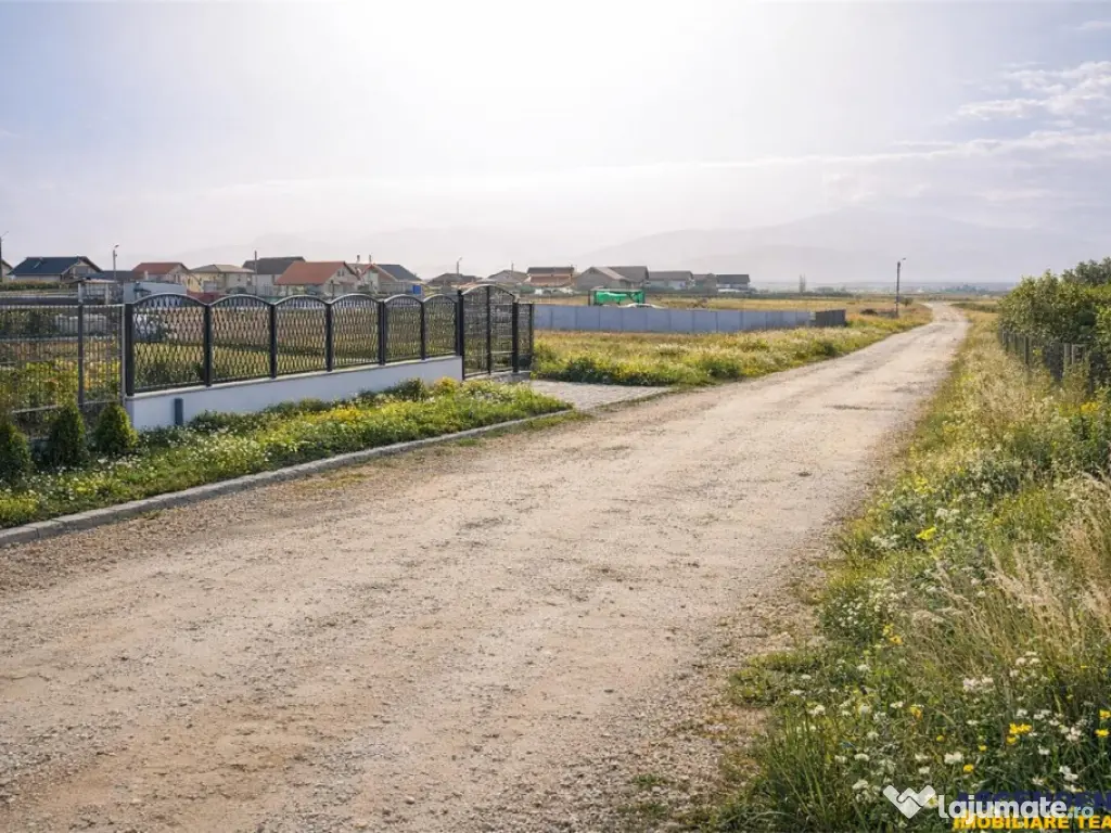 800mp teren intravilan, ingradit, cu facilitati, Bod, Brasov