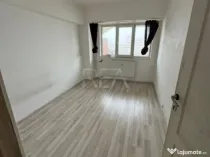 3 camere Pantelimon decomandat, an 1977, 74 mp