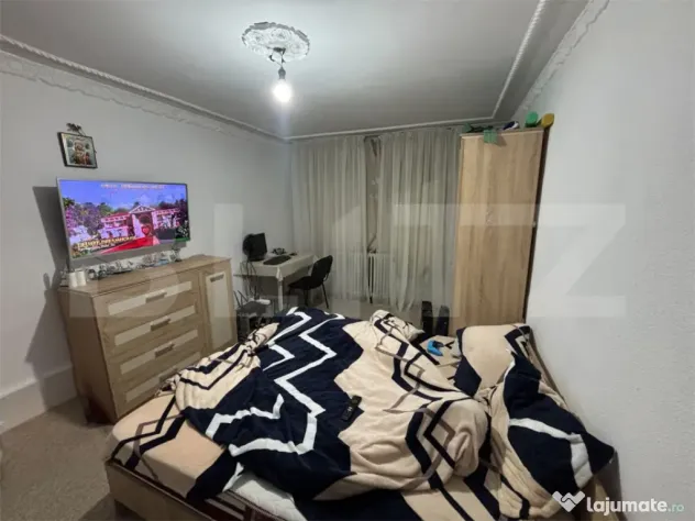 Apartament 3 camere, 55 mp, zona Vest - 9 mai