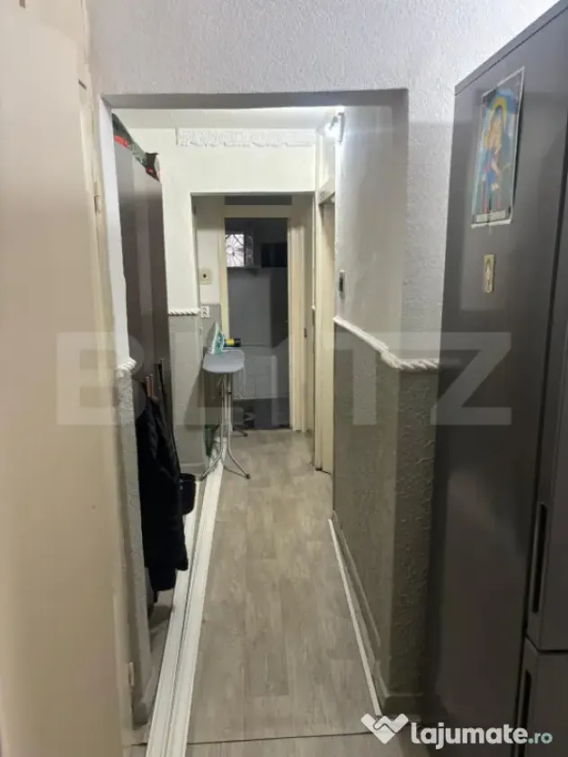 Apartament 3 camere, 55 mp, zona Vest - 9 mai