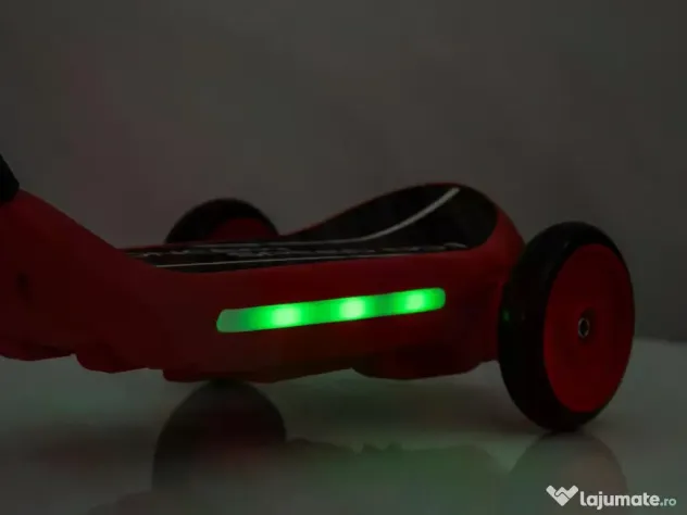 Trotineta electrica Kinderauto Aquamist cu aburi, lumini 30W 6V RED