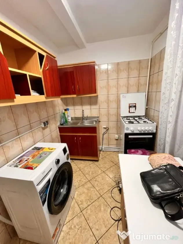 Ap. 3 cam decomandat - Alexandru cel Bun, centrală termică, mobilat și