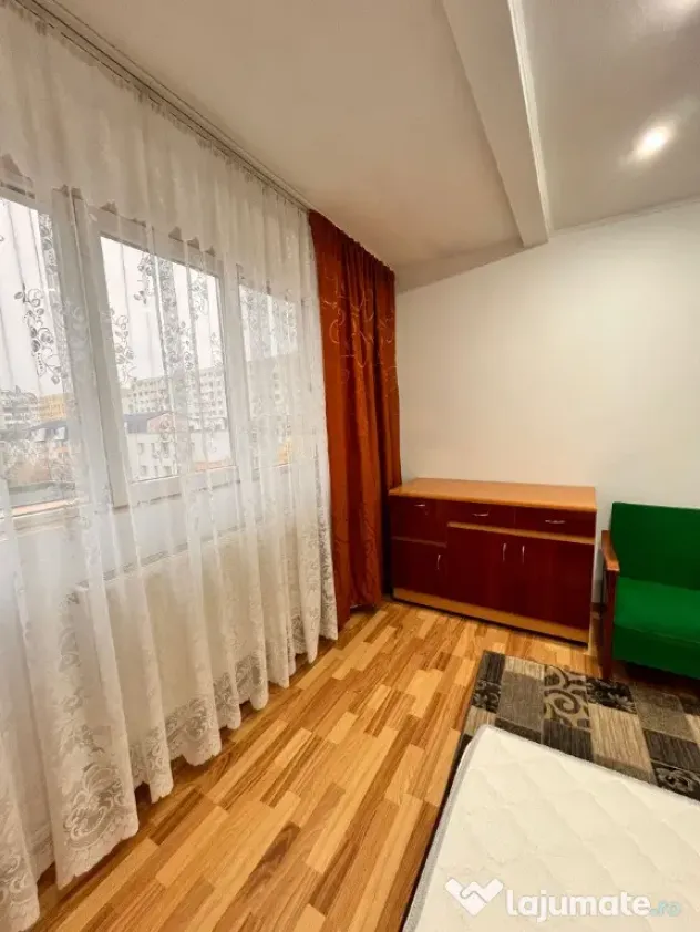 Ap. 3 cam decomandat - Alexandru cel Bun, centrală termică, mobilat și