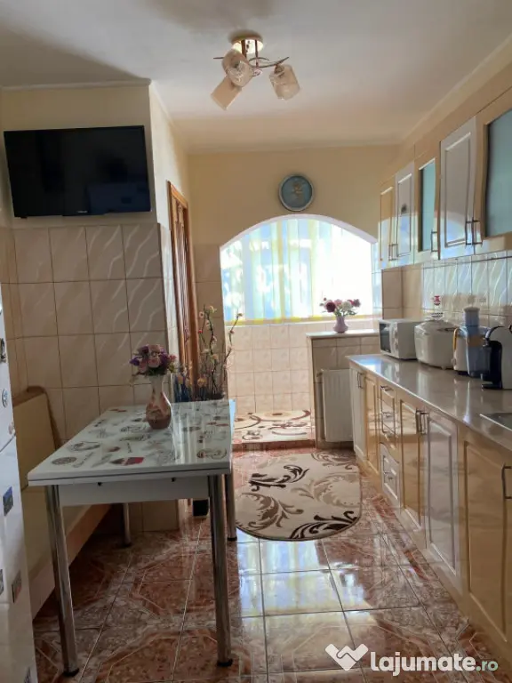 Etaj 1. Apartament 2 camere confort 1 , Progresu, mobilat.