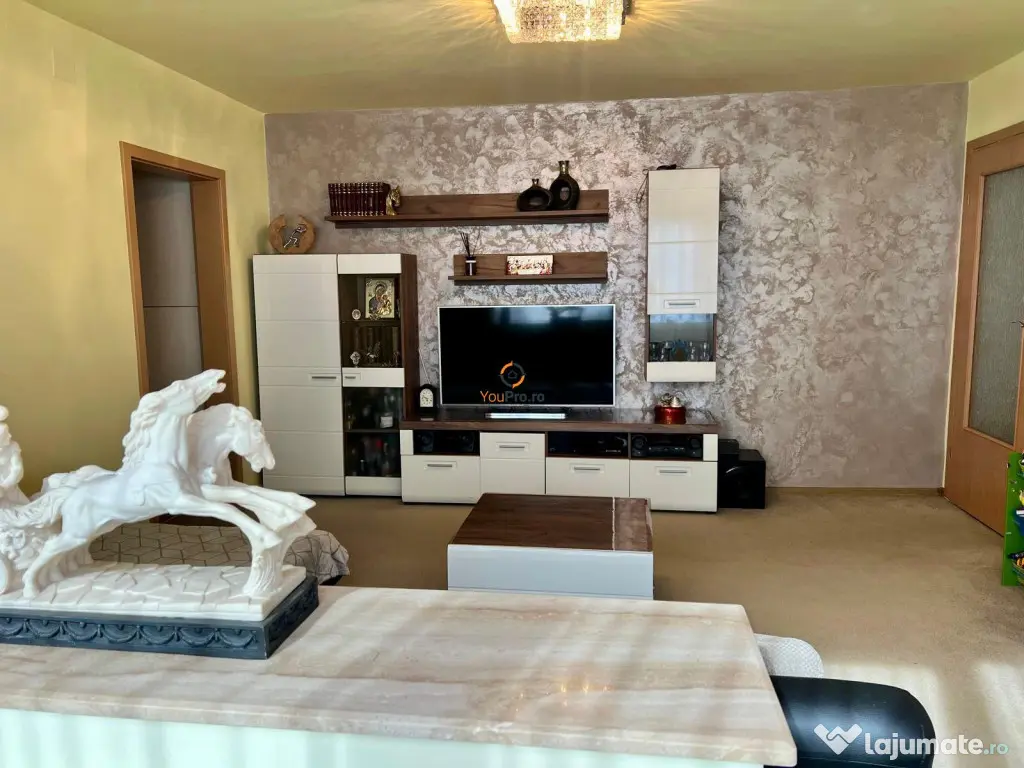 Apartament 3 camere Parter zona Spitalul Judetean