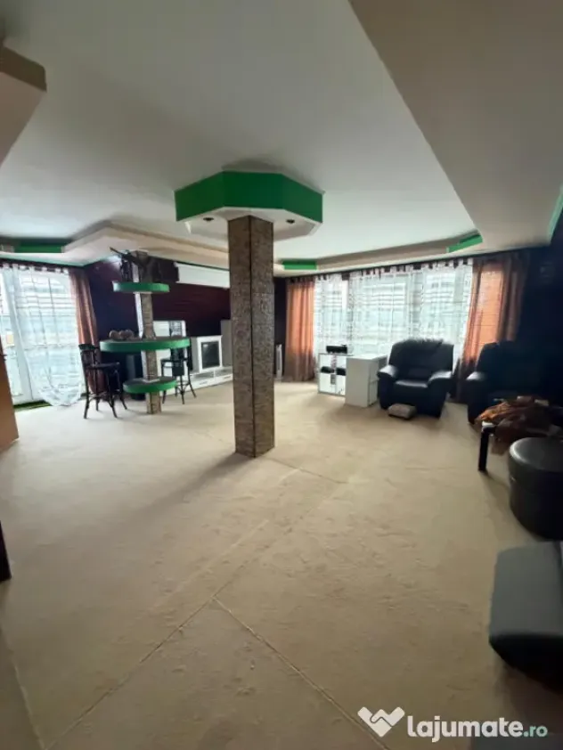 Casa spatioasa , teren 3300 mp, Dornesti
