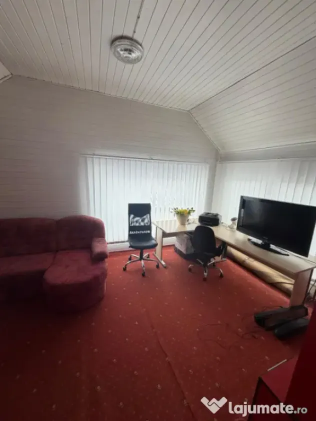 Casa spatioasa , teren 3300 mp, Dornesti