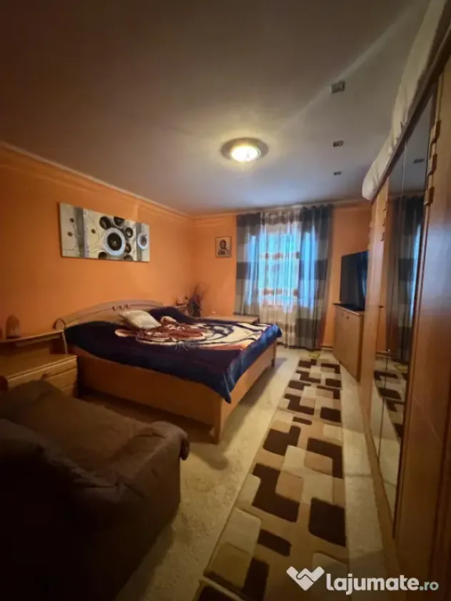 Casa spatioasa , teren 3300 mp, Dornesti