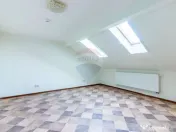 Casă / Vila de vanzare in Tunari, centru, parc, autobuz,... 