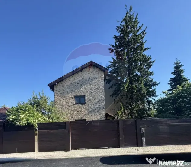 Casă / Vila de vanzare in Tunari, centru, parc, autobuz,...