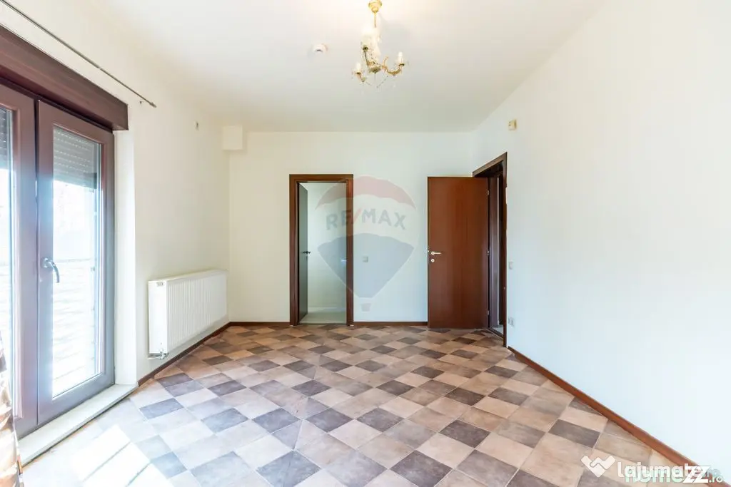Casă / Vila de vanzare in Tunari, centru, parc, autobuz,...