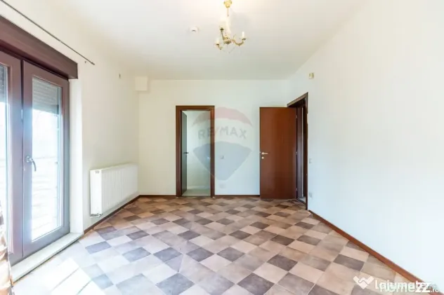 Casă / Vila de vanzare in Tunari, centru, parc, autobuz,...