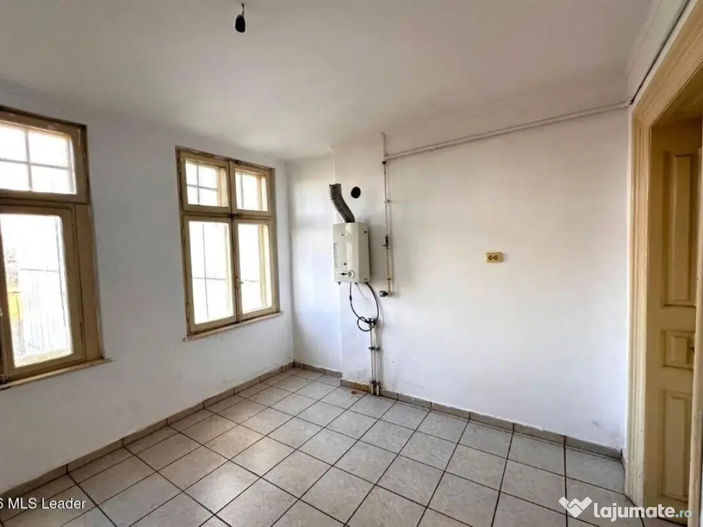 B-dul Carol I nr. 59, 188 mpu, etaj 3, 6 camere, bloc mic