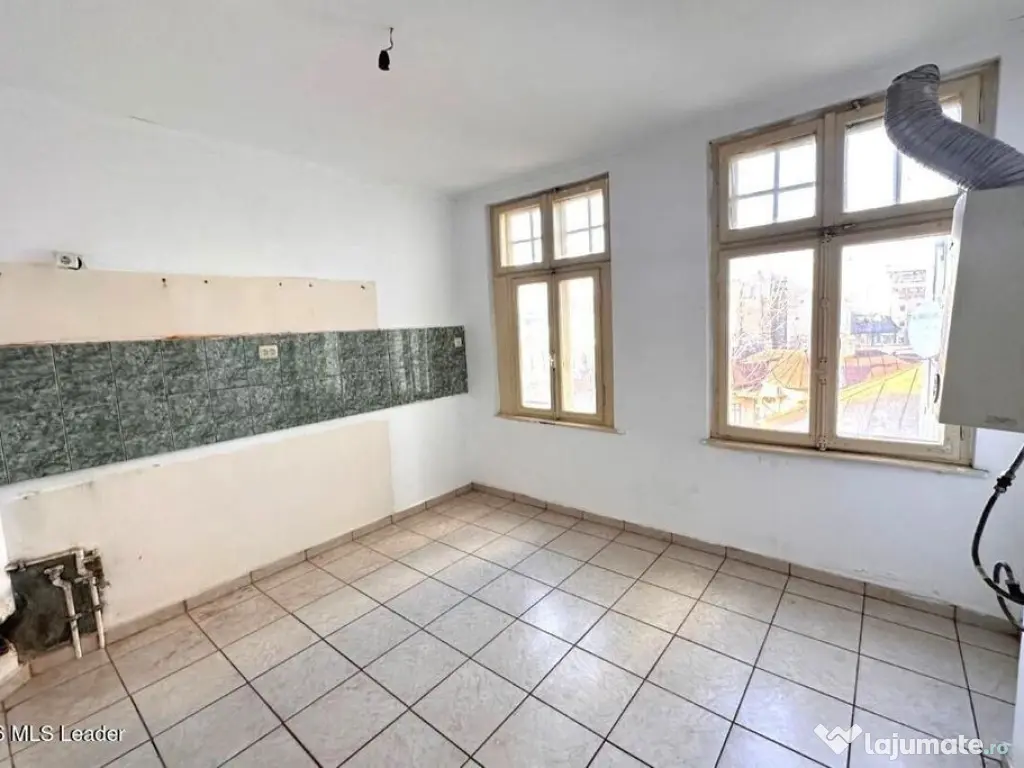 B-dul Carol I nr. 59, 188 mpu, etaj 3, 6 camere, bloc mic