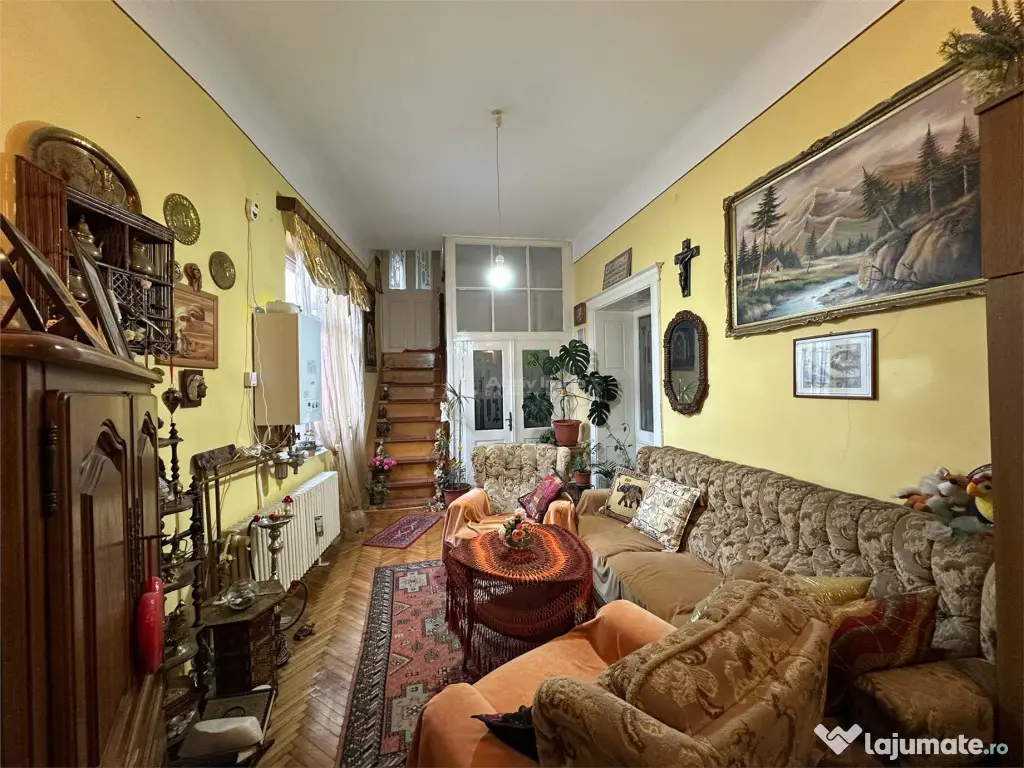 Bocsa Montana, Casa Solida Gradina, Strada Principala