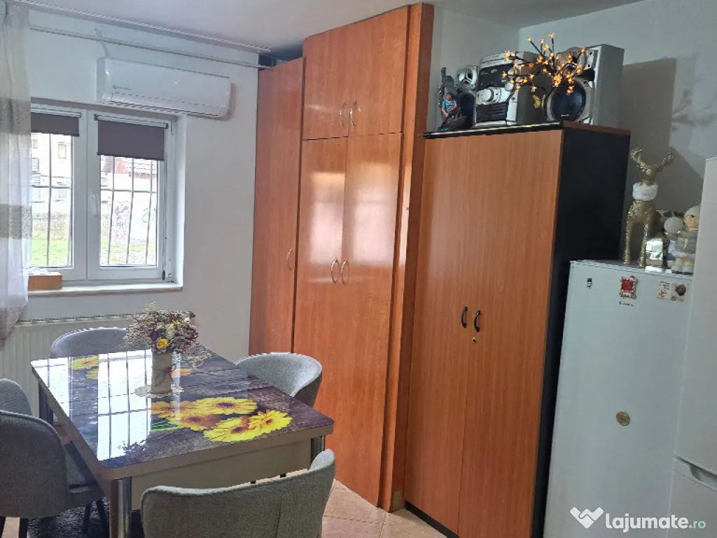 Vand apartament 3 camere decomandat in Deva, Pescarilor, parter inalt