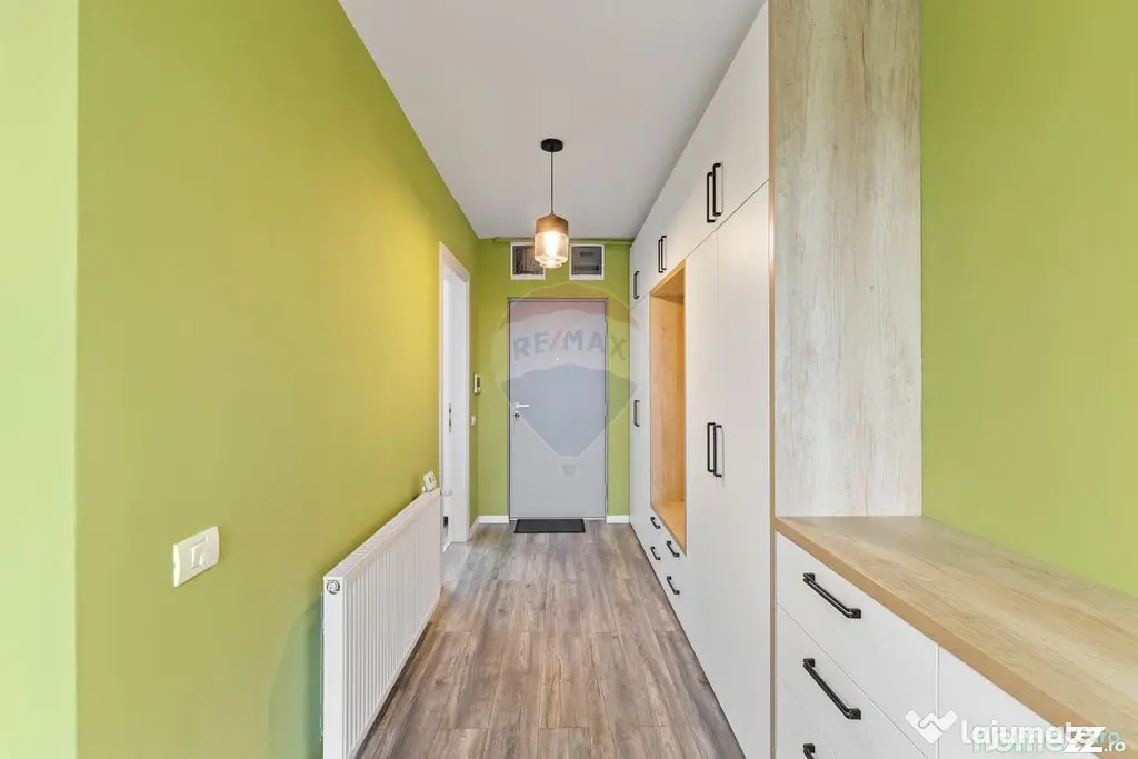 Apartament cu 3 camere + terasa de închiriat la Bourgeoi...