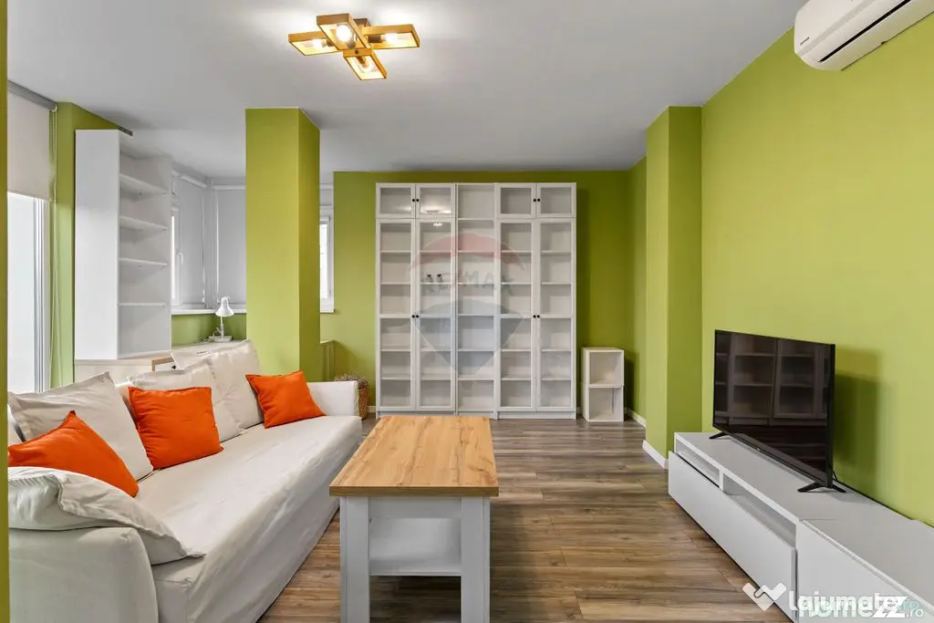 Apartament cu 3 camere + terasa de închiriat la Bourgeoi...
