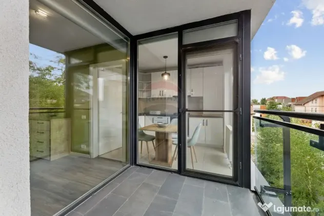 Apartament cu 3 camere + terasa de închiriat la Bourgeoi...