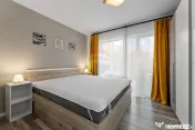 Apartament cu 3 camere + terasa de închiriat la Bourgeoi... 