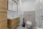 Apartament cu 3 camere + terasa de închiriat la Bourgeoi... 