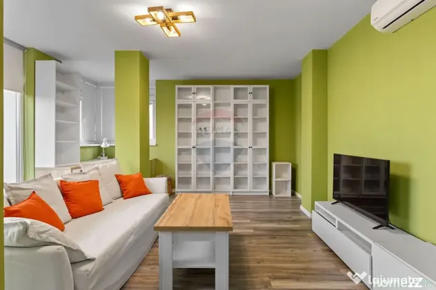 Apartament cu 3 camere + terasa de închiriat la Bourgeoi...