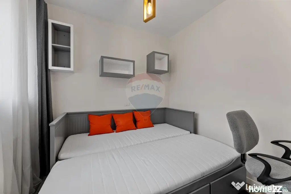 Apartament cu 3 camere + terasa de închiriat la Bourgeoi...
