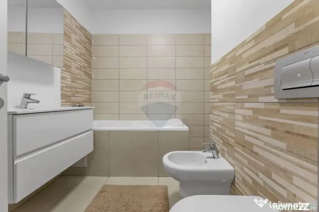 Apartament cu 3 camere + terasa de închiriat la Bourgeoi...
