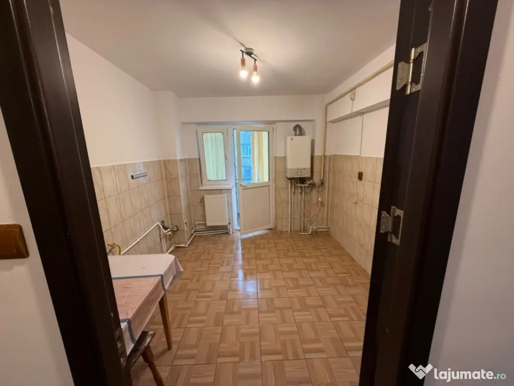 Apartament 3 camere, confort 1 decomandat Obor, etaj 3.