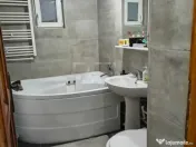 3 camere in bloc 1987 la etajul 1/4 - 4 minute Aparatorii Pa 